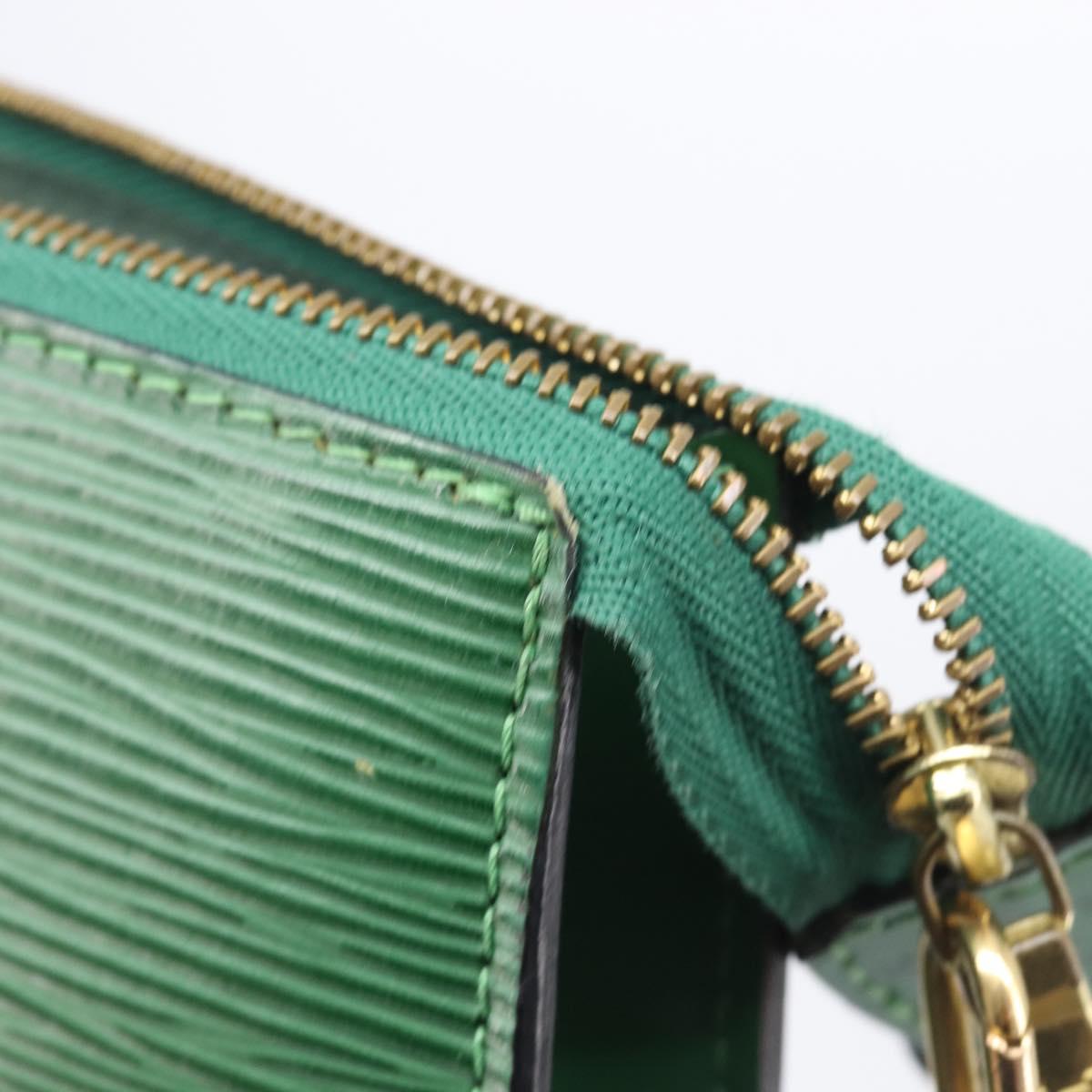 LOUIS VUITTON Epi Pochette Accessoires Pouch Green M52984 LV Auth 207642A