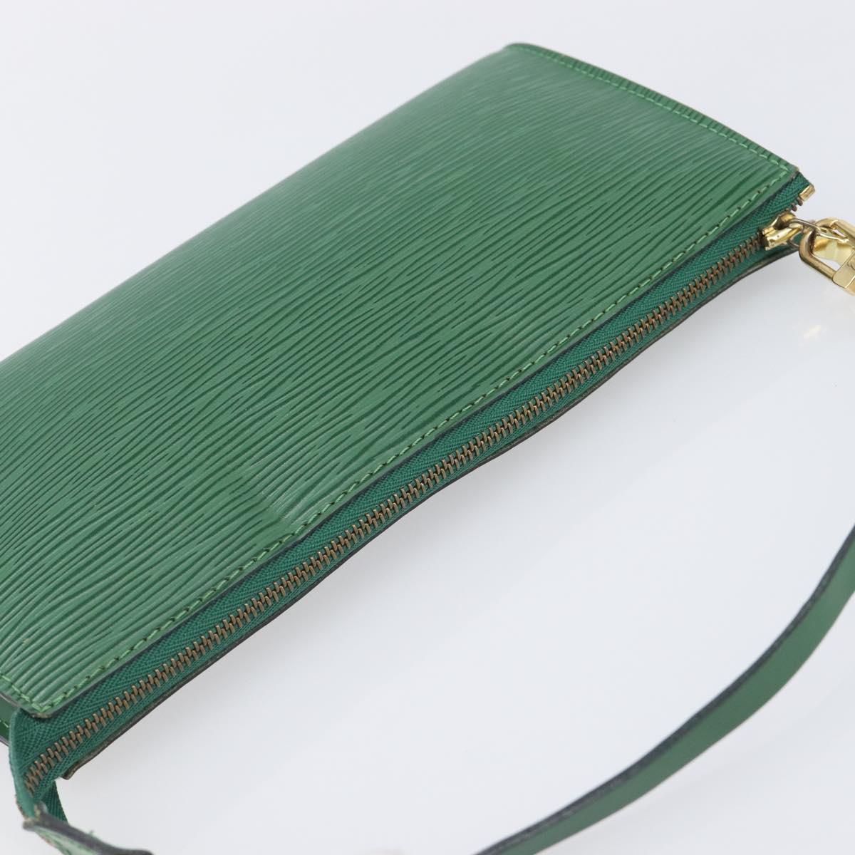 LOUIS VUITTON Epi Pochette Accessoires Pouch Green M52984 LV Auth 207642A