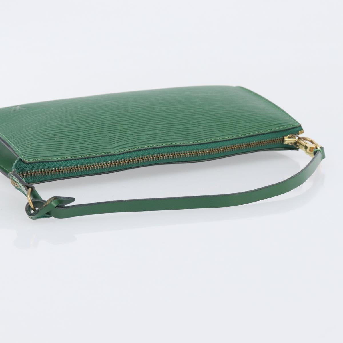 LOUIS VUITTON Epi Pochette Accessoires Pouch Green M52984 LV Auth 207642A