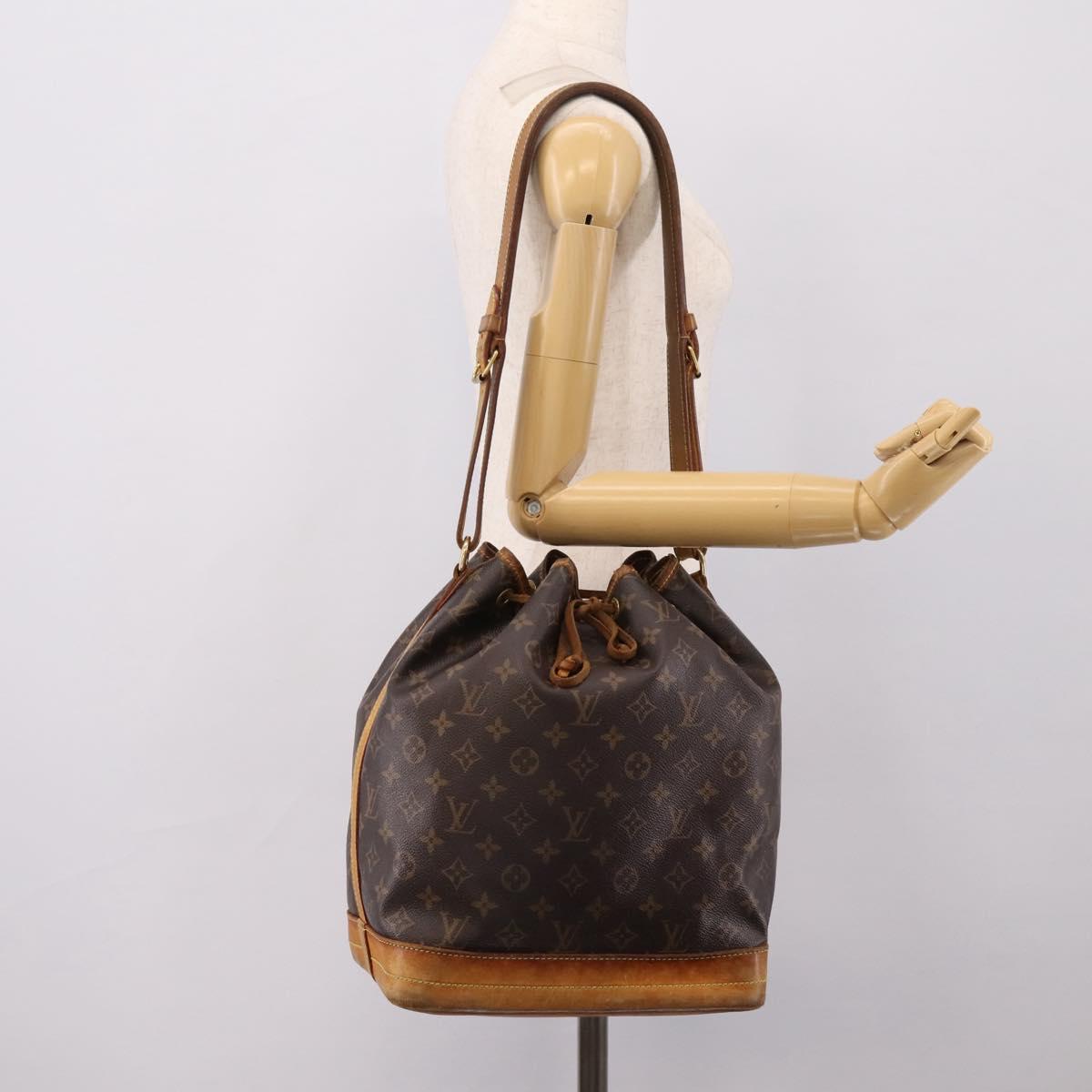 LOUIS VUITTON Monogram Noe Shoulder Bag M42224 LV Auth 207745