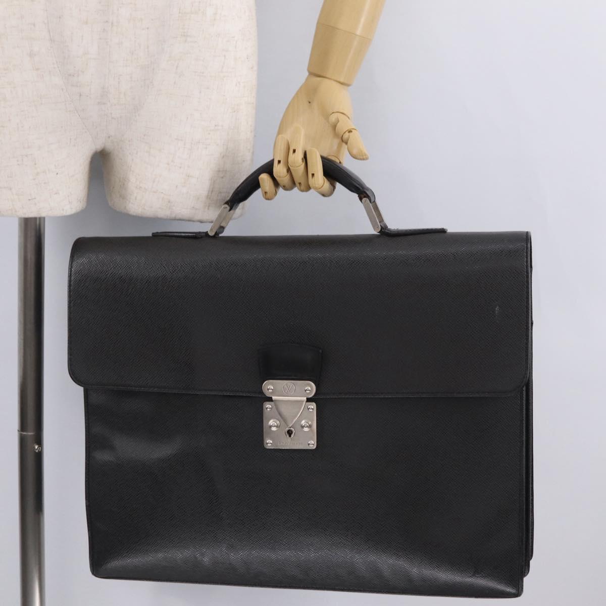 LOUIS VUITTON Taiga Serviette Moskova Business Bag Ardoise M30032 LV Auth 207894