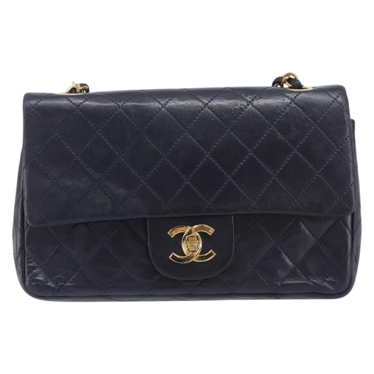 CHANEL Matelasse Chain Shoulder Bag Lamb Skin Navy Gold Tone CC Auth 207921