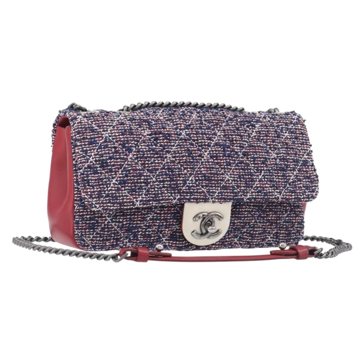 CHANEL Matelasse 25 Chain Shoulder Bag Tweed Navy Silver CC Auth 208214SAM