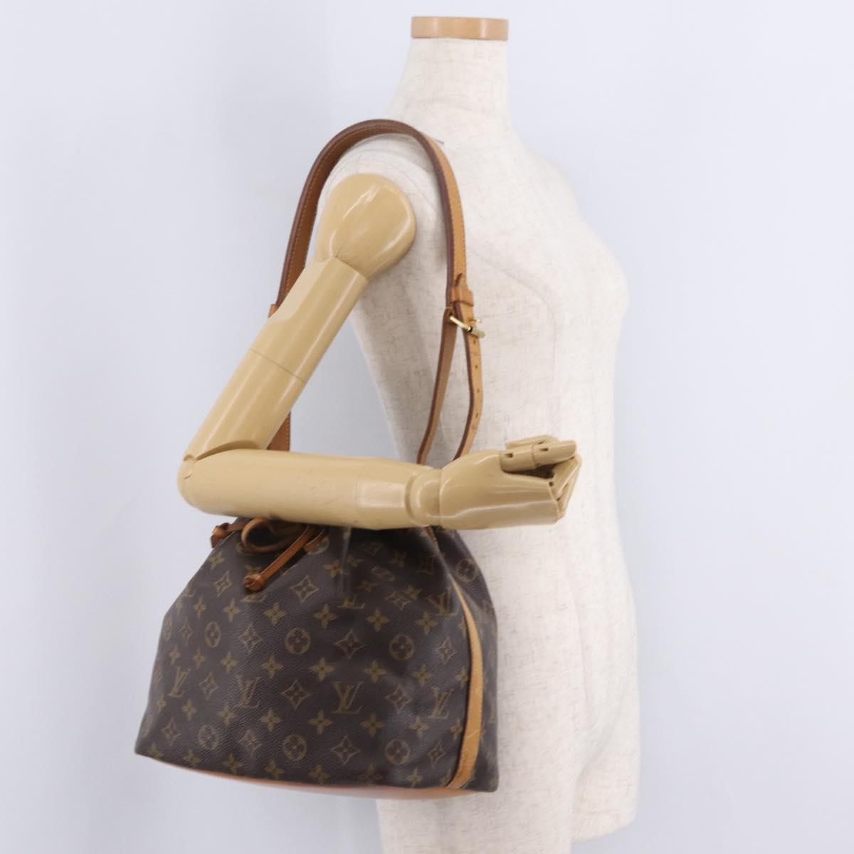 LOUIS VUITTON Monogram Petit Noe Shoulder Bag M42226 LV Auth 208273A