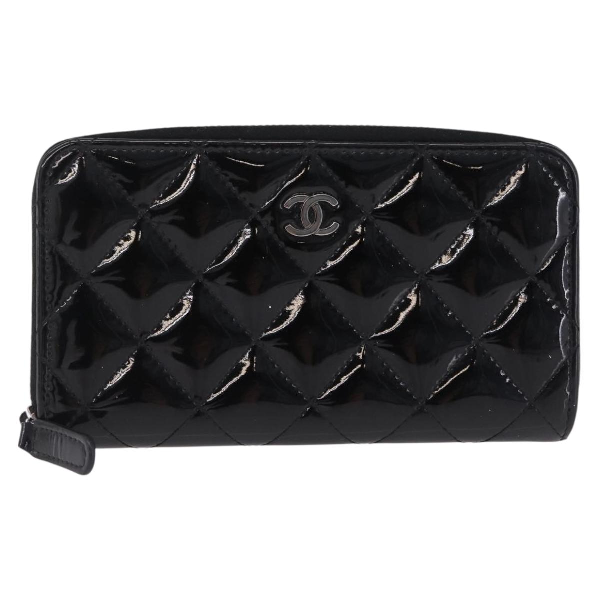 CHANEL Matelasse Wallet Patent leather Black Silver CC Auth 208329A