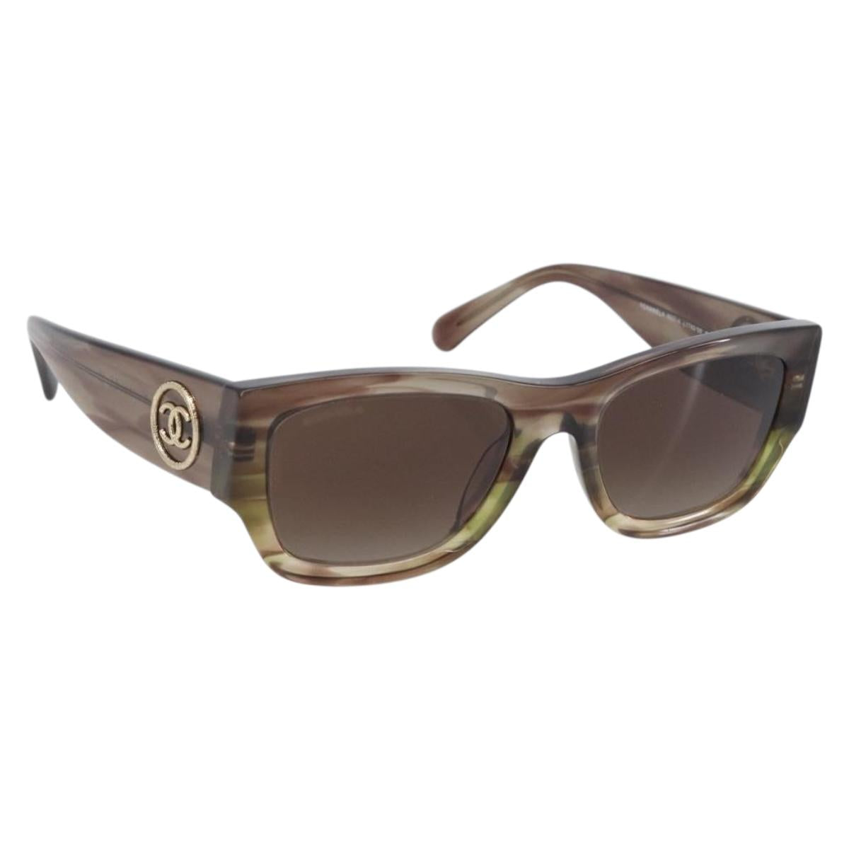CHANEL Sunglasses Plastic Brown Gold Tone CC Auth 208892M