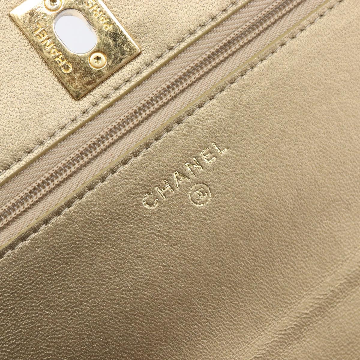 CHANEL Matelasse Chain Shoulder Bag Lamb Skin Gold CC Auth 209007M