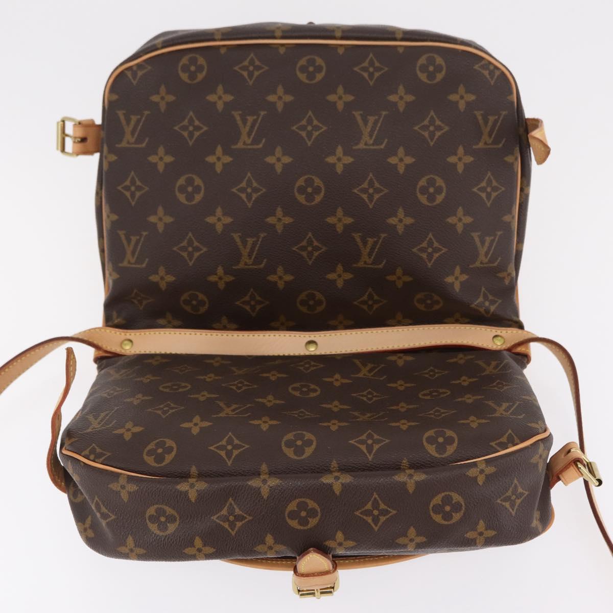 LOUIS VUITTON Monogram Saumur 30 Shoulder Bag M42256 LV Auth 209083V