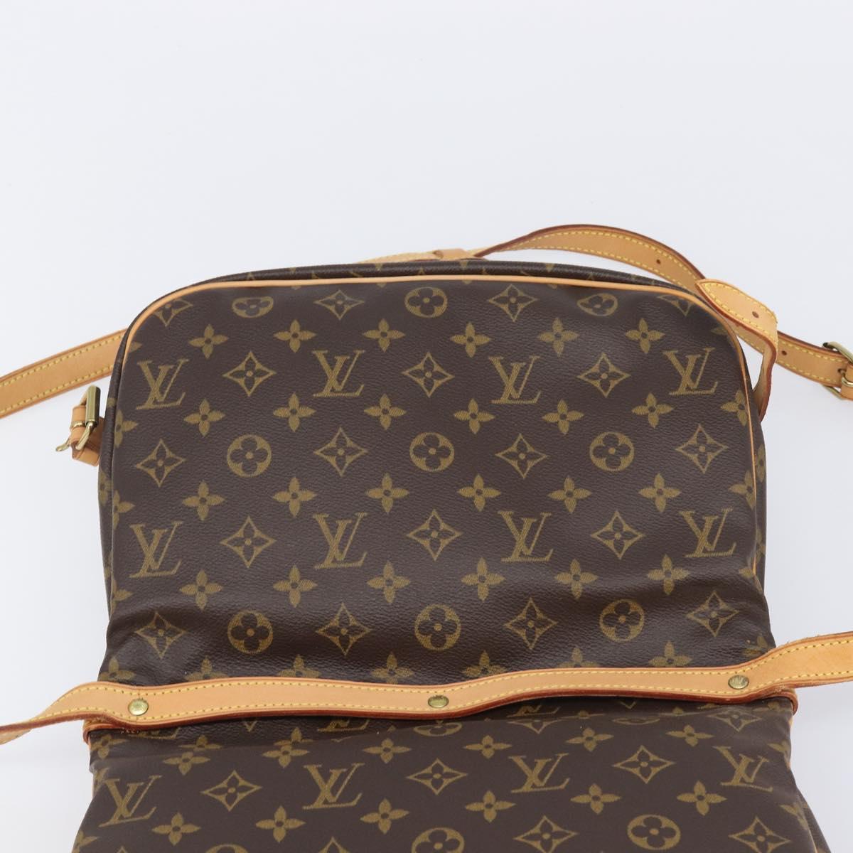 LOUIS VUITTON Monogram Saumur 30 Shoulder Bag M42256 LV Auth 209097V