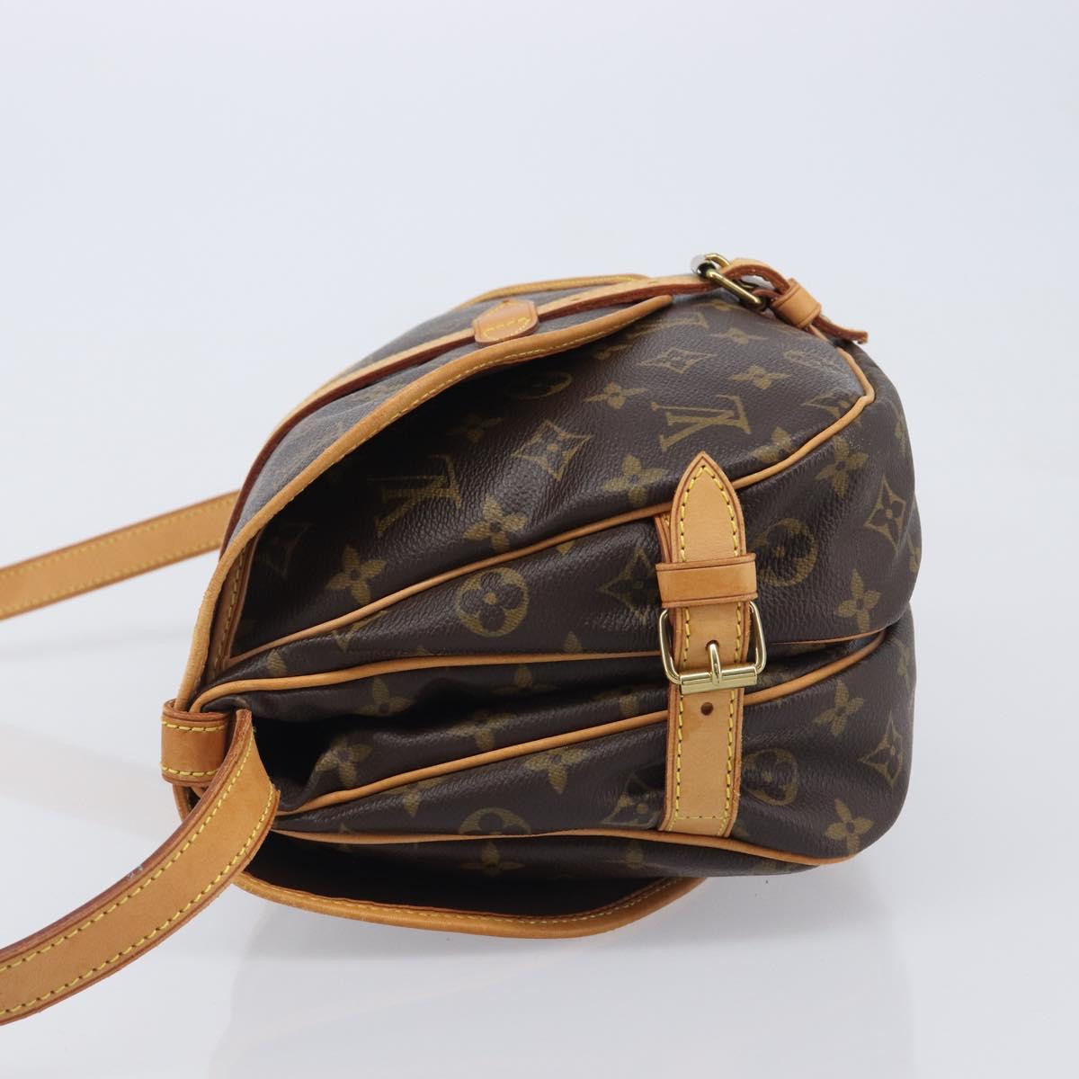 LOUIS VUITTON Monogram Saumur 30 Shoulder Bag M42256 LV Auth 209097V