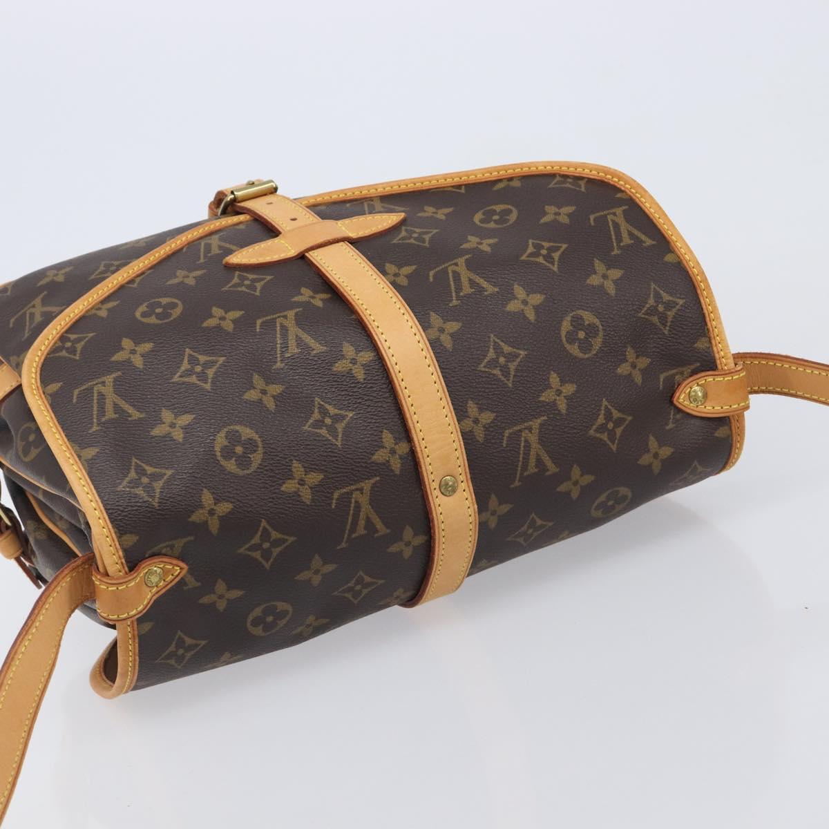 LOUIS VUITTON Monogram Saumur 30 Shoulder Bag M42256 LV Auth 209097V