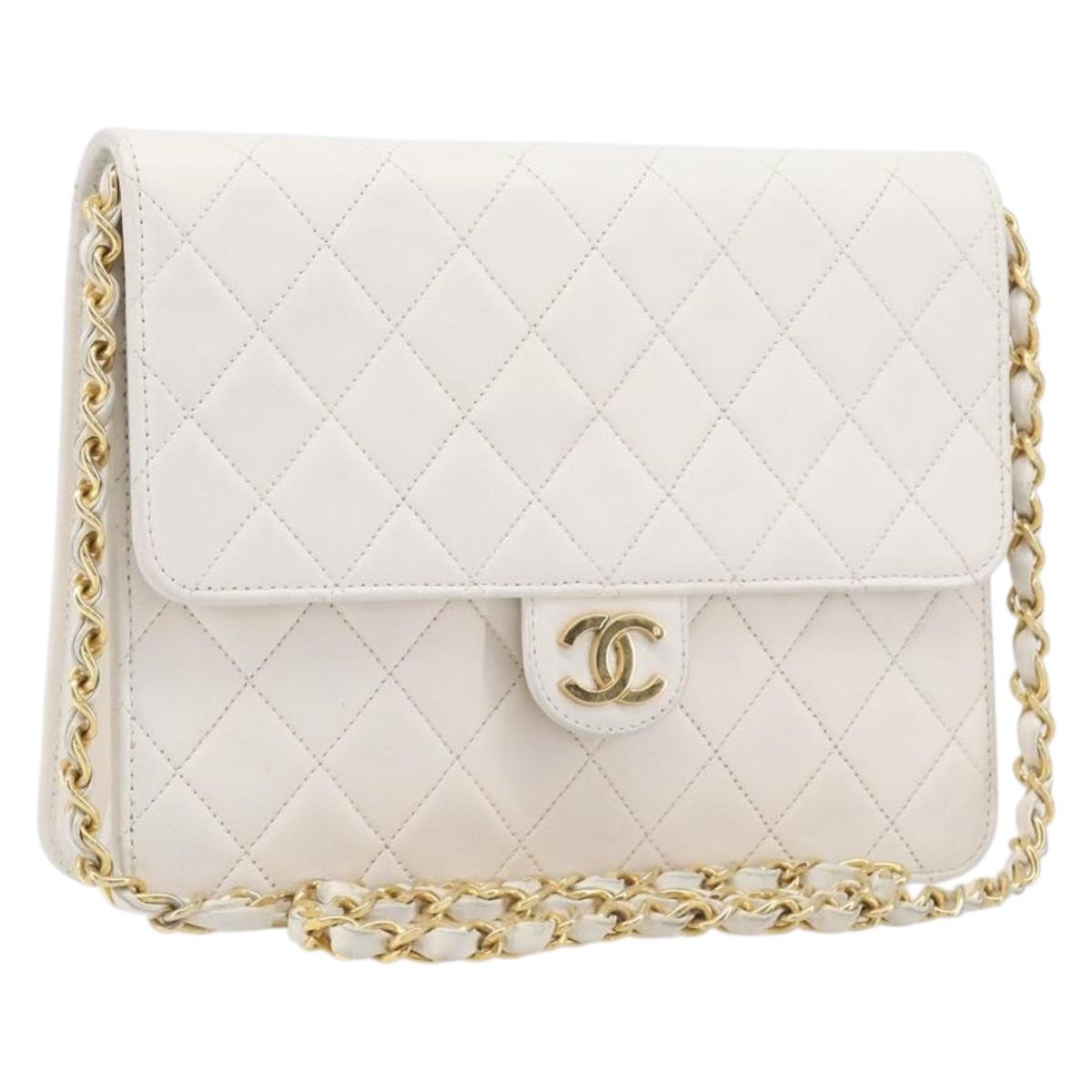 CHANEL Matelasse Shoulder Bag Lamb Skin White Gold Tone CC Auth 209122