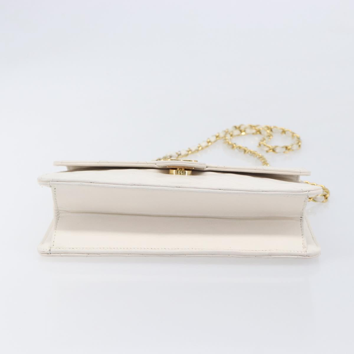 CHANEL Matelasse Shoulder Bag Lamb Skin White Gold Tone CC Auth 209122