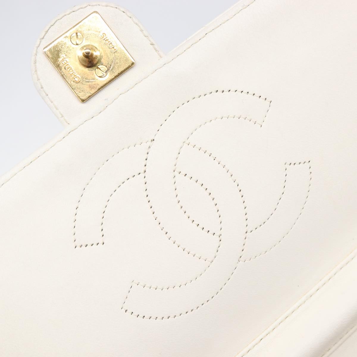 CHANEL Matelasse Shoulder Bag Lamb Skin White Gold Tone CC Auth 209122