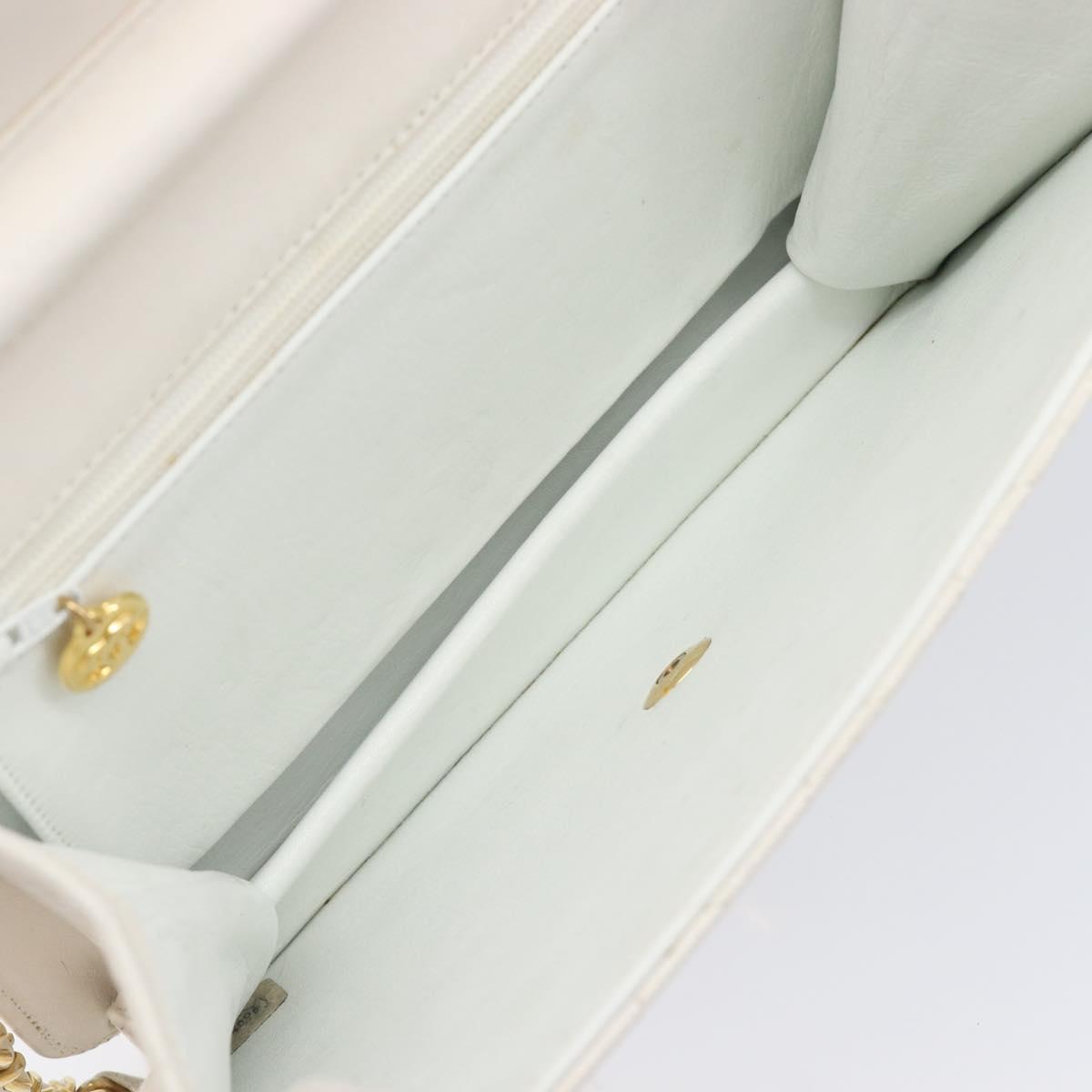 CHANEL Matelasse Shoulder Bag Lamb Skin White Gold Tone CC Auth 209122