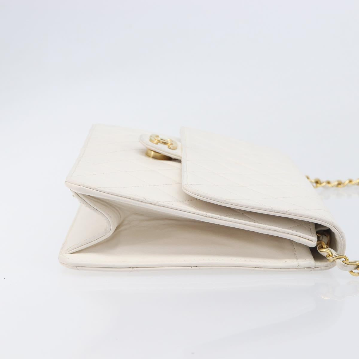 CHANEL Matelasse Shoulder Bag Lamb Skin White Gold Tone CC Auth 209122