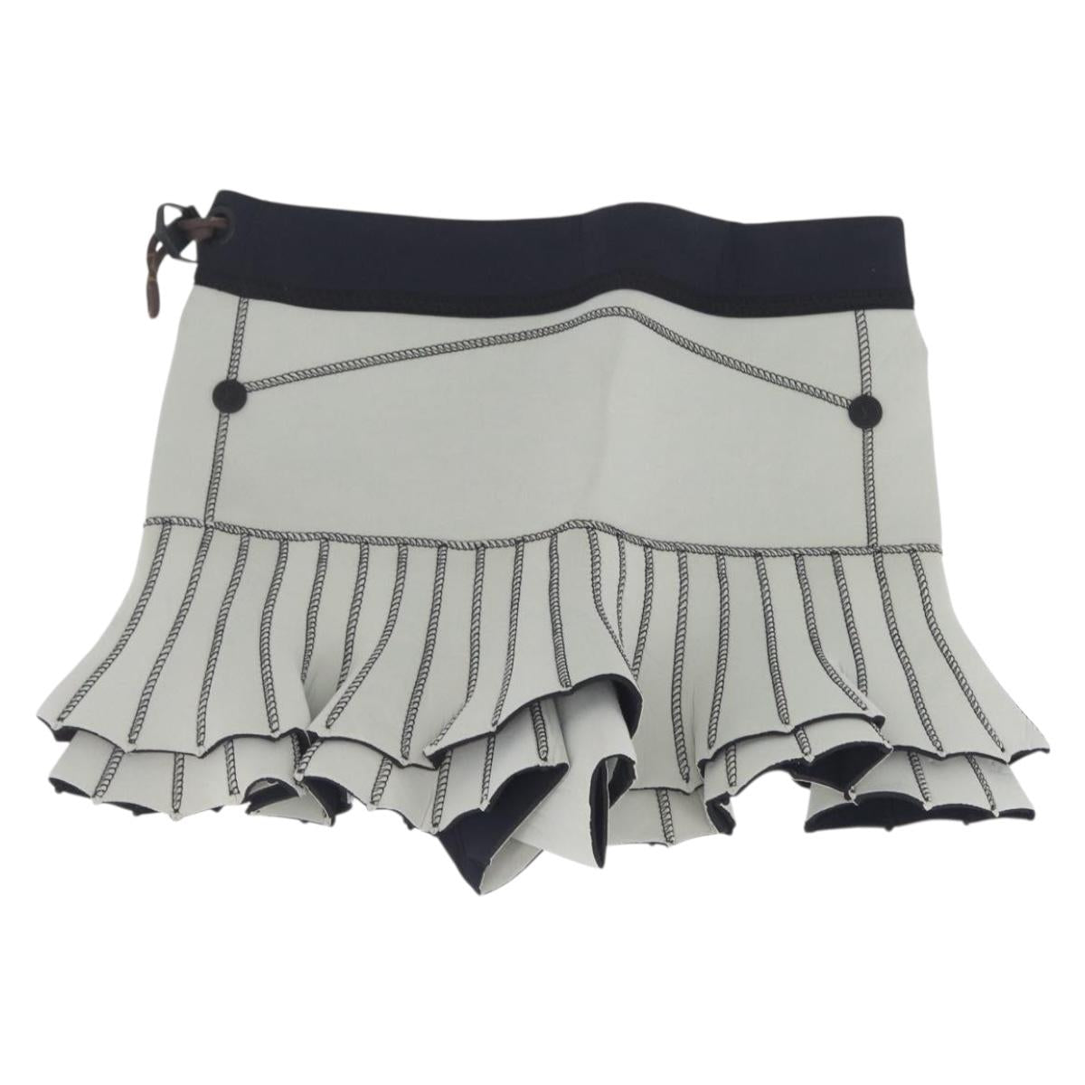 LOUIS VUITTON 2024 Cruise Short Pants Polyester Gray Black LV Auth 209360M