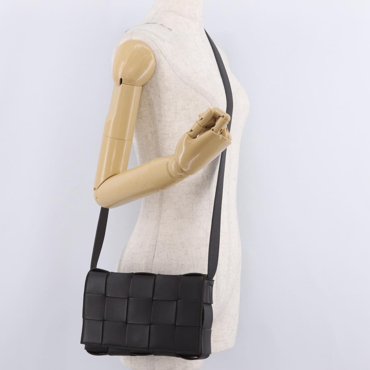 Bottega Veneta MAXI INTRECCIATO Padded Cassette Bag Leather Brown Auth 209495V