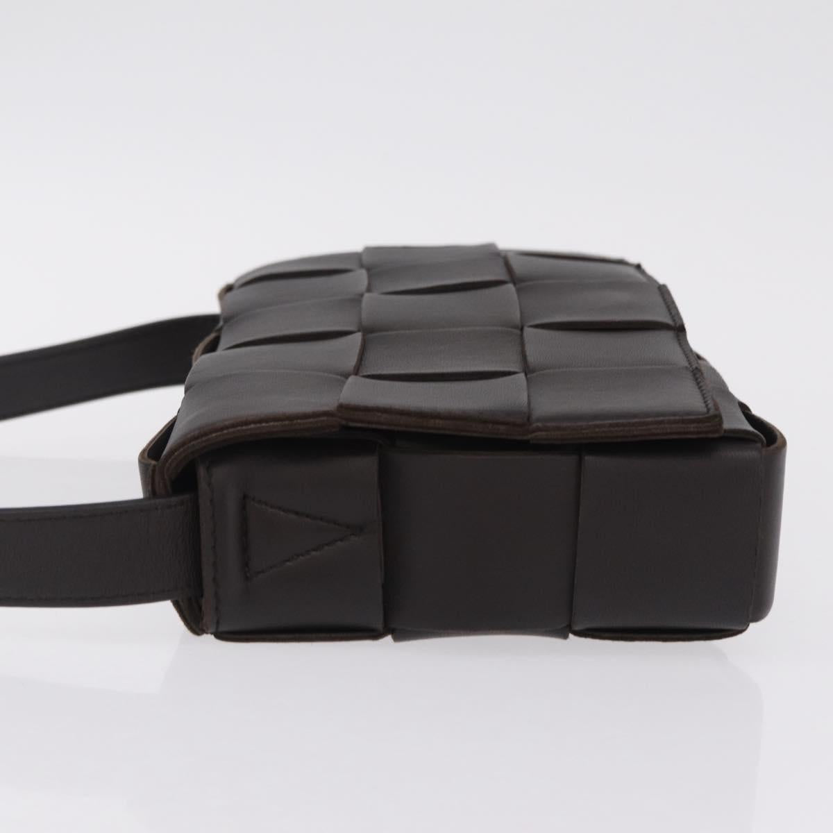 Bottega Veneta MAXI INTRECCIATO Padded Cassette Bag Leather Brown Auth 209495V