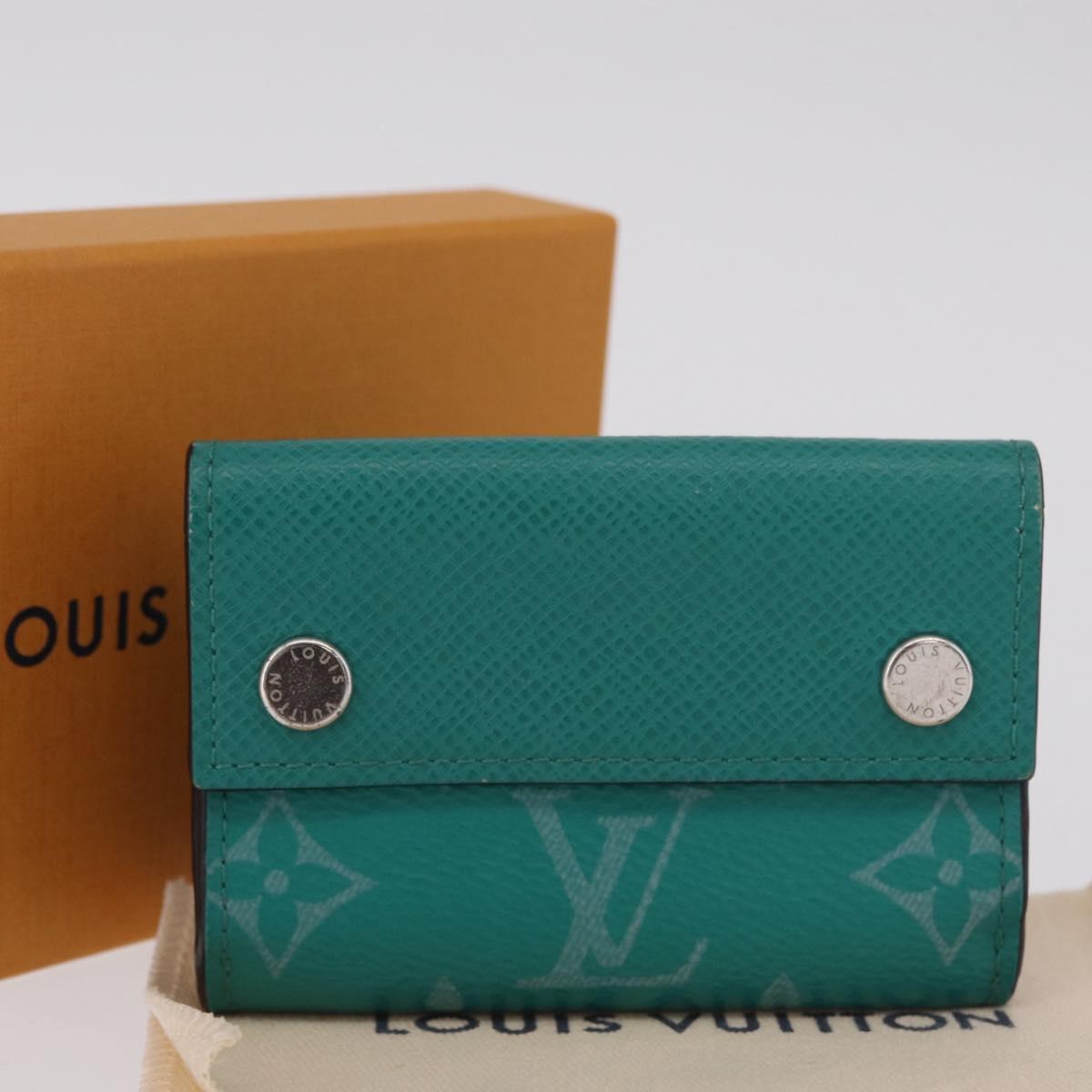 LOUIS VUITTON Tiger Lama Monogram Discovery Wallet Green M67626 LV Auth 210113V