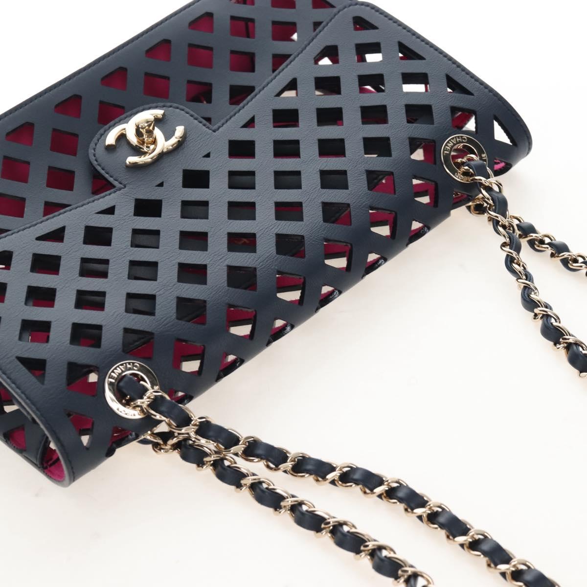 CHANEL Chain Matelasse25 Shoulder Bag Leather Navy Gold CC Auth 210170SM