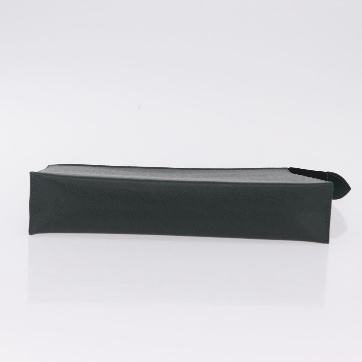 LOUIS VUITTON Taiga Poche Toilette 26 Pouch Epicea LV Auth 210309
