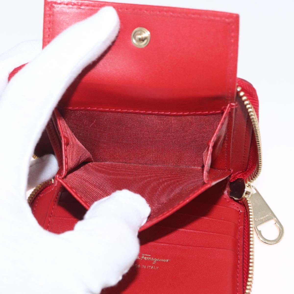 Salvatore Ferragamo Wallet Leather Red Gold Auth 210451M