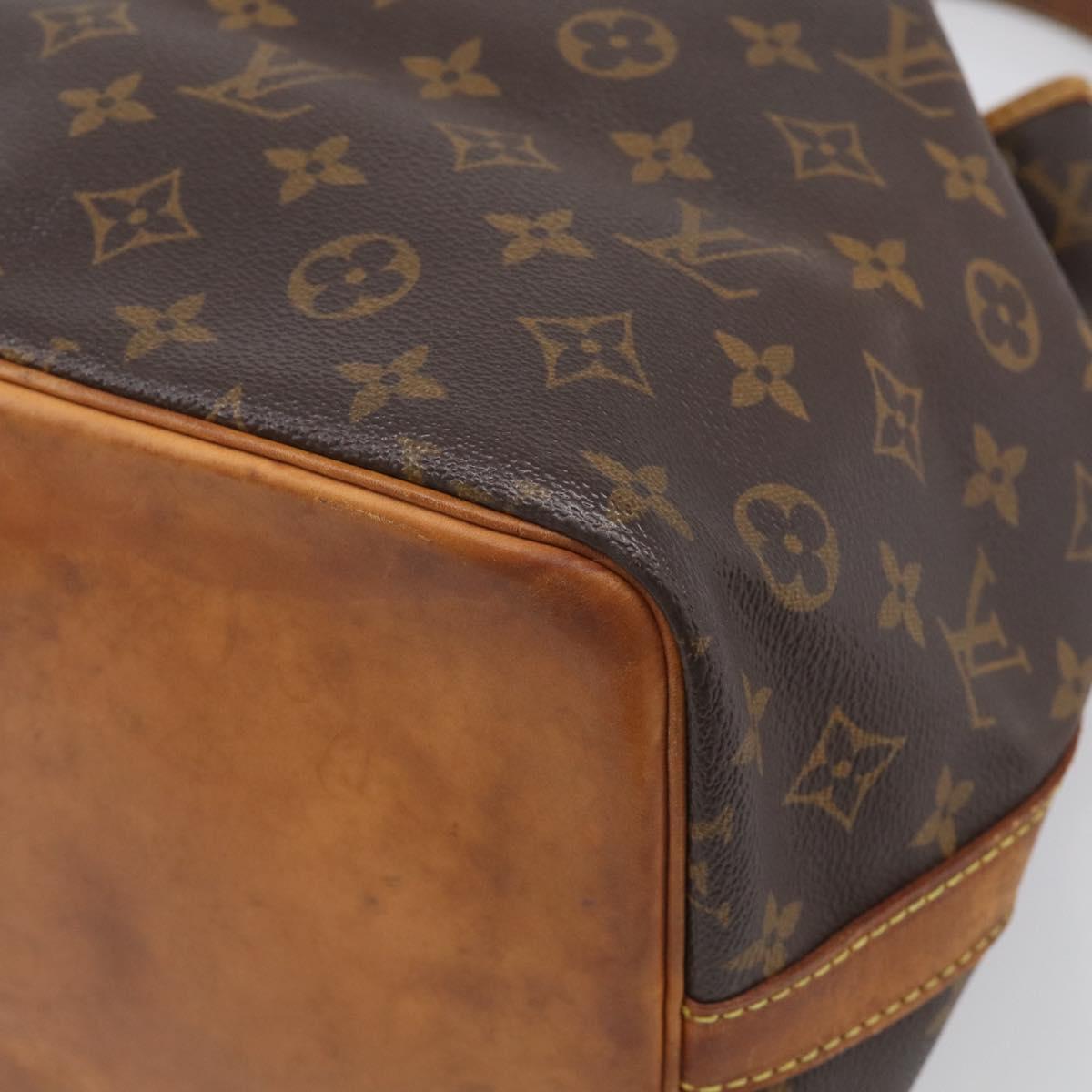 LOUIS VUITTON Monogram Petit Noe Shoulder Bag M42226 LV Auth 210747