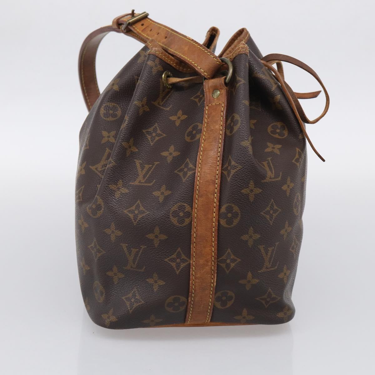 LOUIS VUITTON Monogram Petit Noe Shoulder Bag M42226 LV Auth 210747