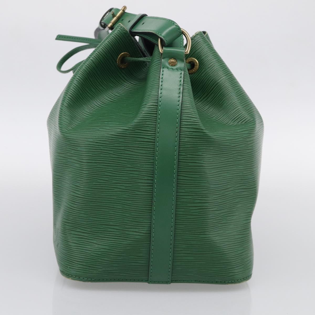 LOUIS VUITTON Epi Petit Noe Shoulder Bag Green M44104 LV Auth 210783V