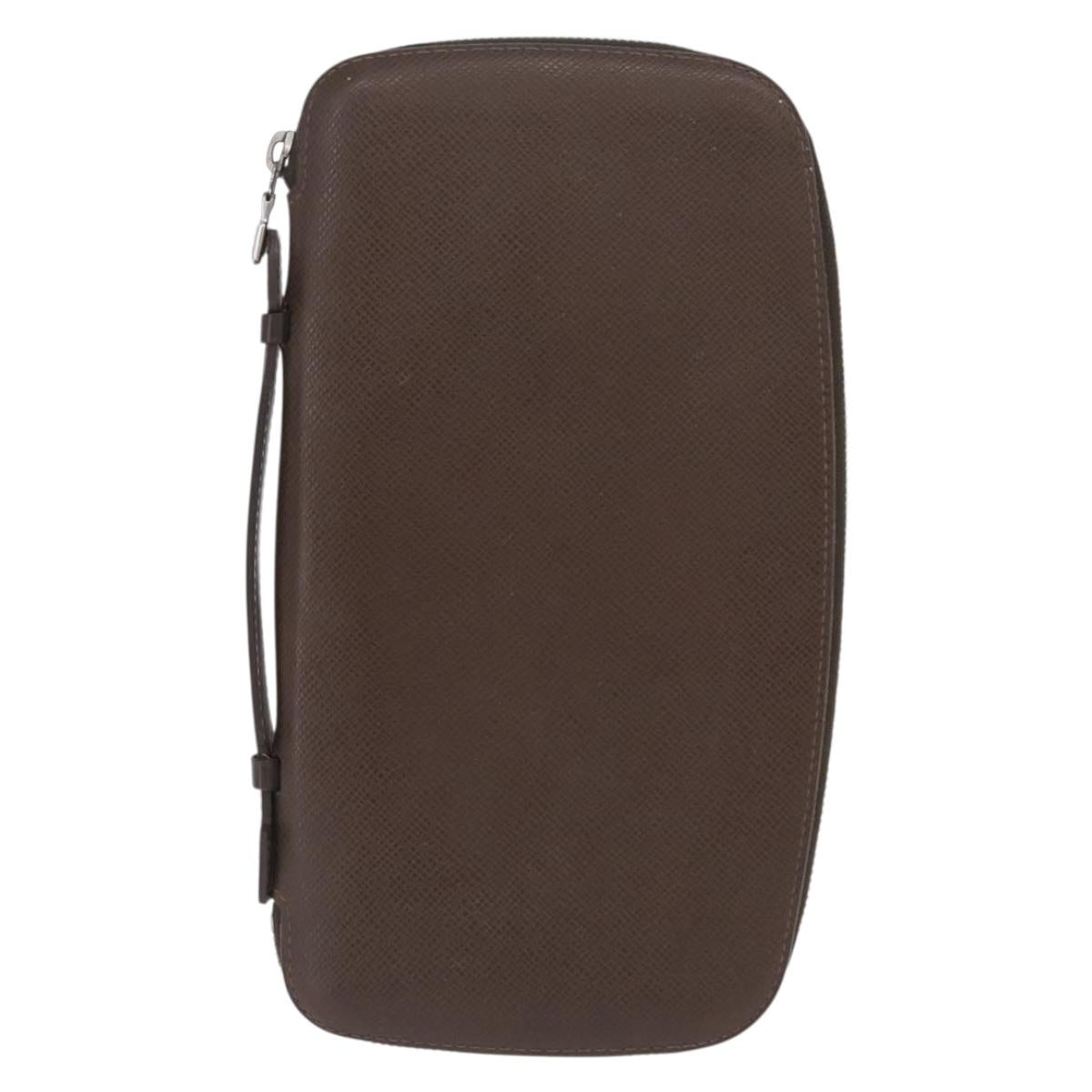LOUIS VUITTON Taiga Organizer Atoll Travel Case Grizzly M30658 LV Auth 210856