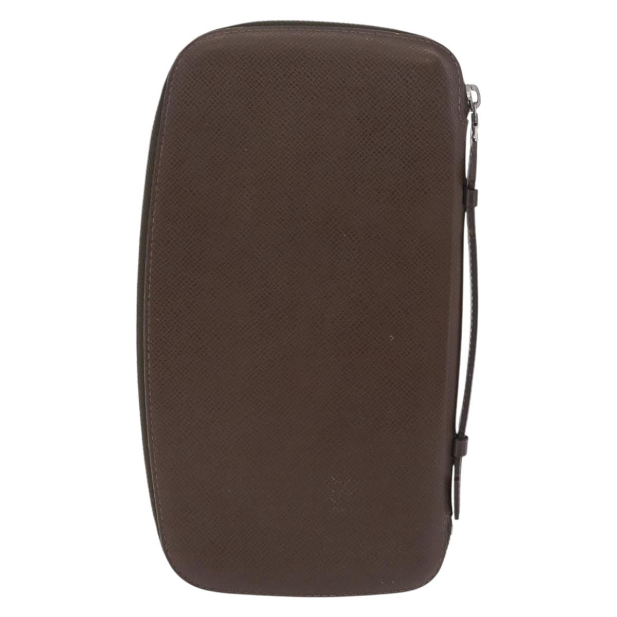 LOUIS VUITTON Taiga Organizer Atoll Travel Case Grizzly M30658 LV Auth 210856