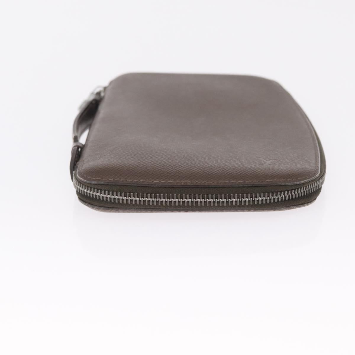 LOUIS VUITTON Taiga Organizer Atoll Travel Case Grizzly M30658 LV Auth 210856