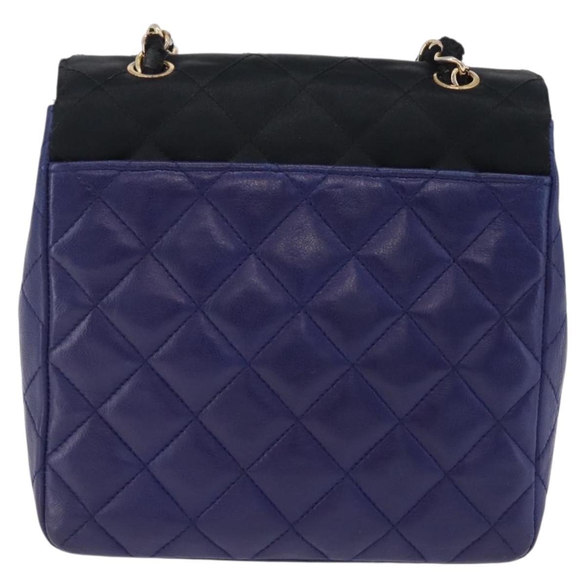 CHANEL Matelasse Chain Shoulder Bag Lamb Skin Navy Gold Tone CC Auth 211015A