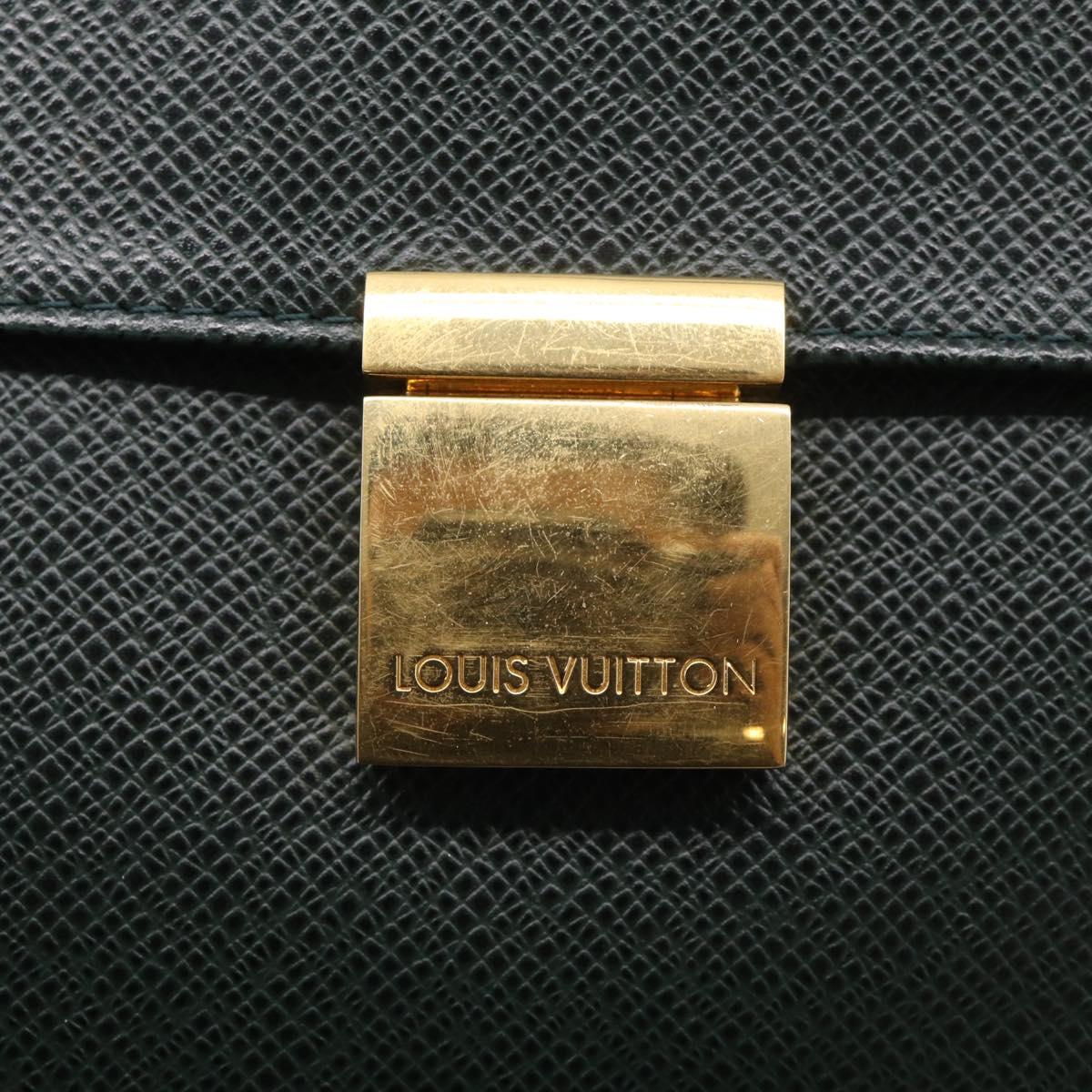 LOUIS VUITTON Taiga Selenga Clutch Bag Epicea M30784 LV Auth 211018A