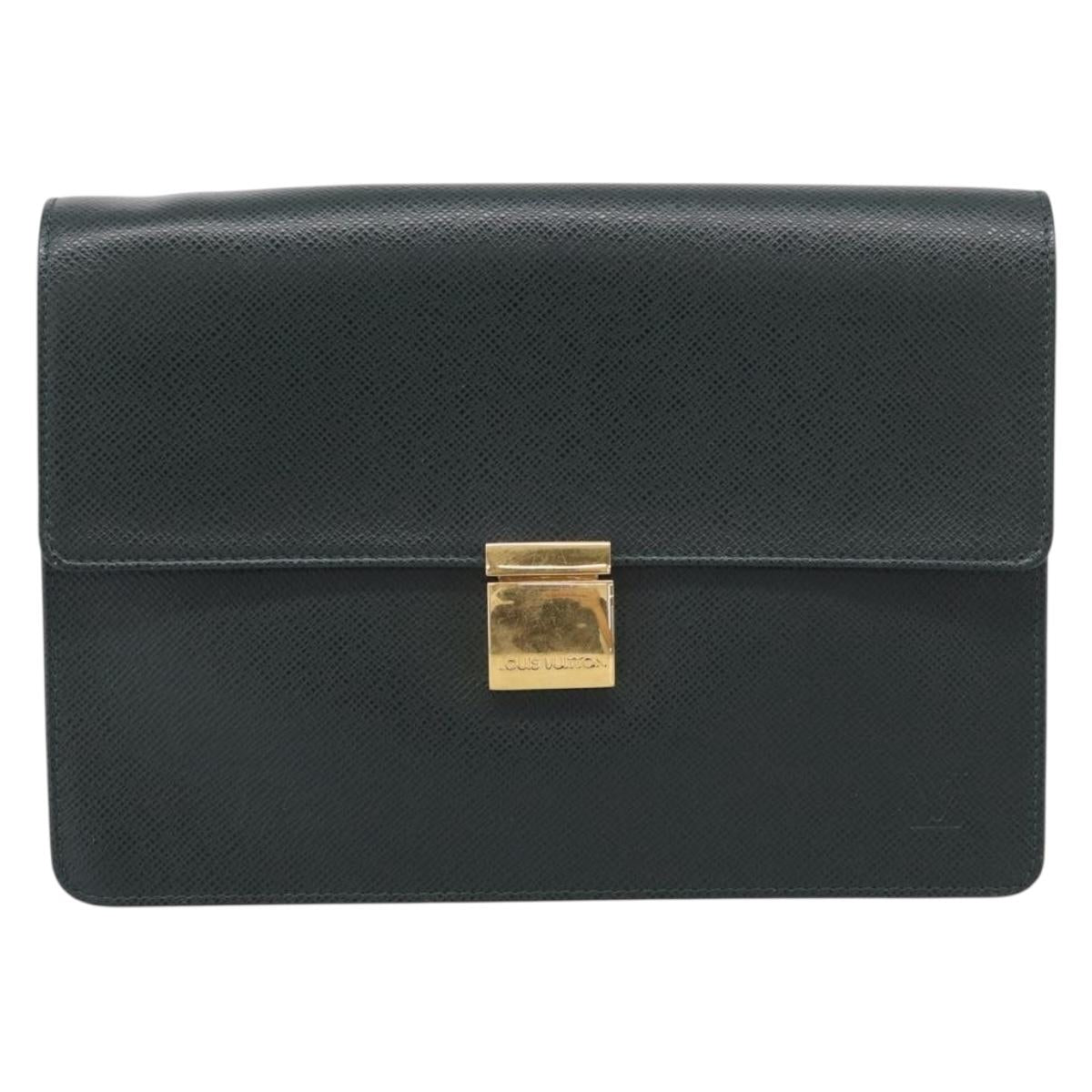 LOUIS VUITTON Taiga Selenga Clutch Bag Epicea M30784 LV Auth 211018A