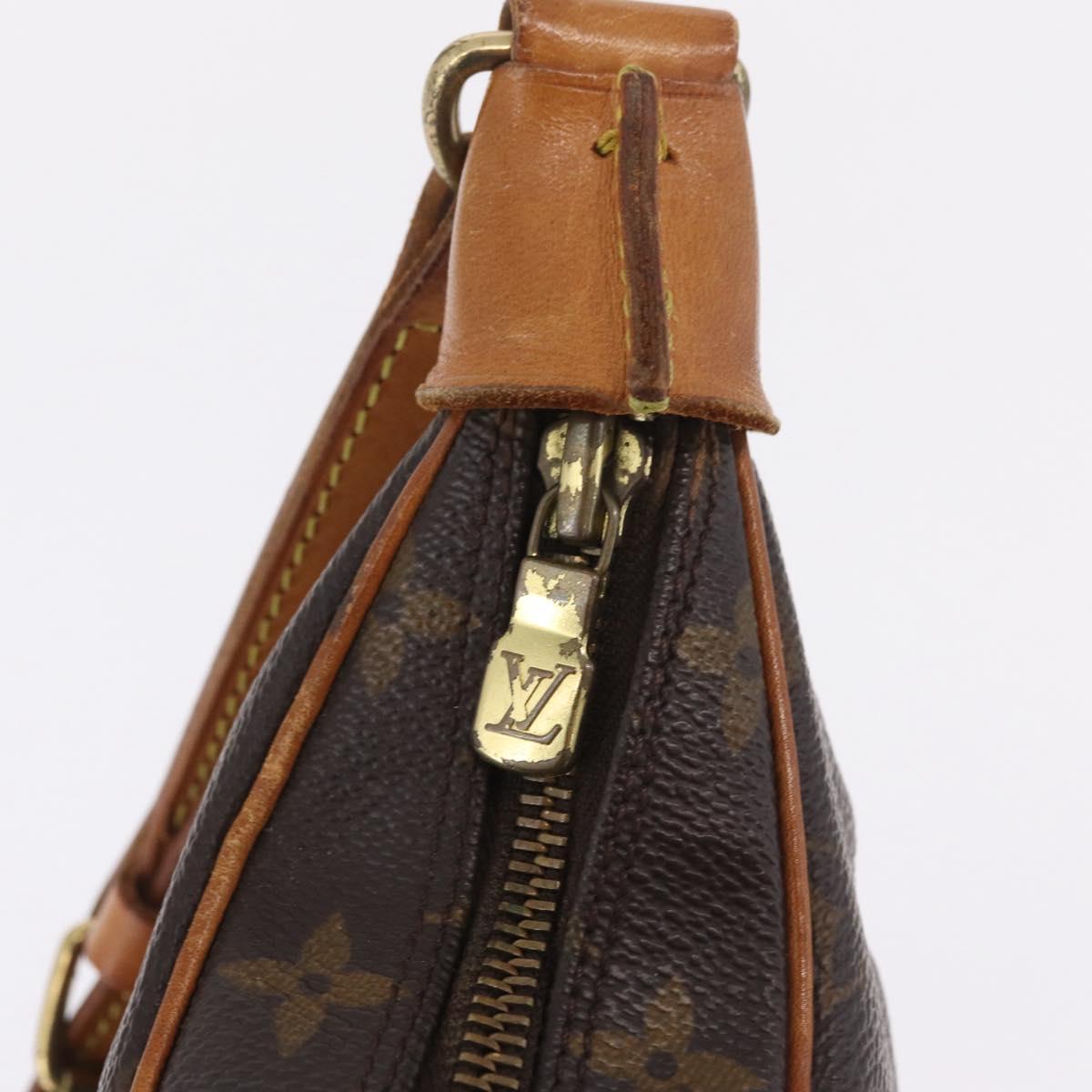 LOUIS VUITTON Monogram Boulogne 30 Shoulder Bag M51265 LV Auth 211288