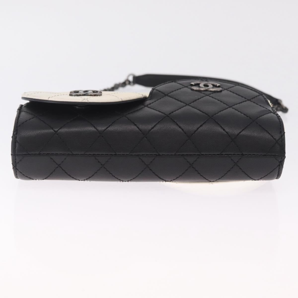 CHANEL Matelasse Chain Shoulder Bag Lamb Skin White Black CC Auth 211337A
