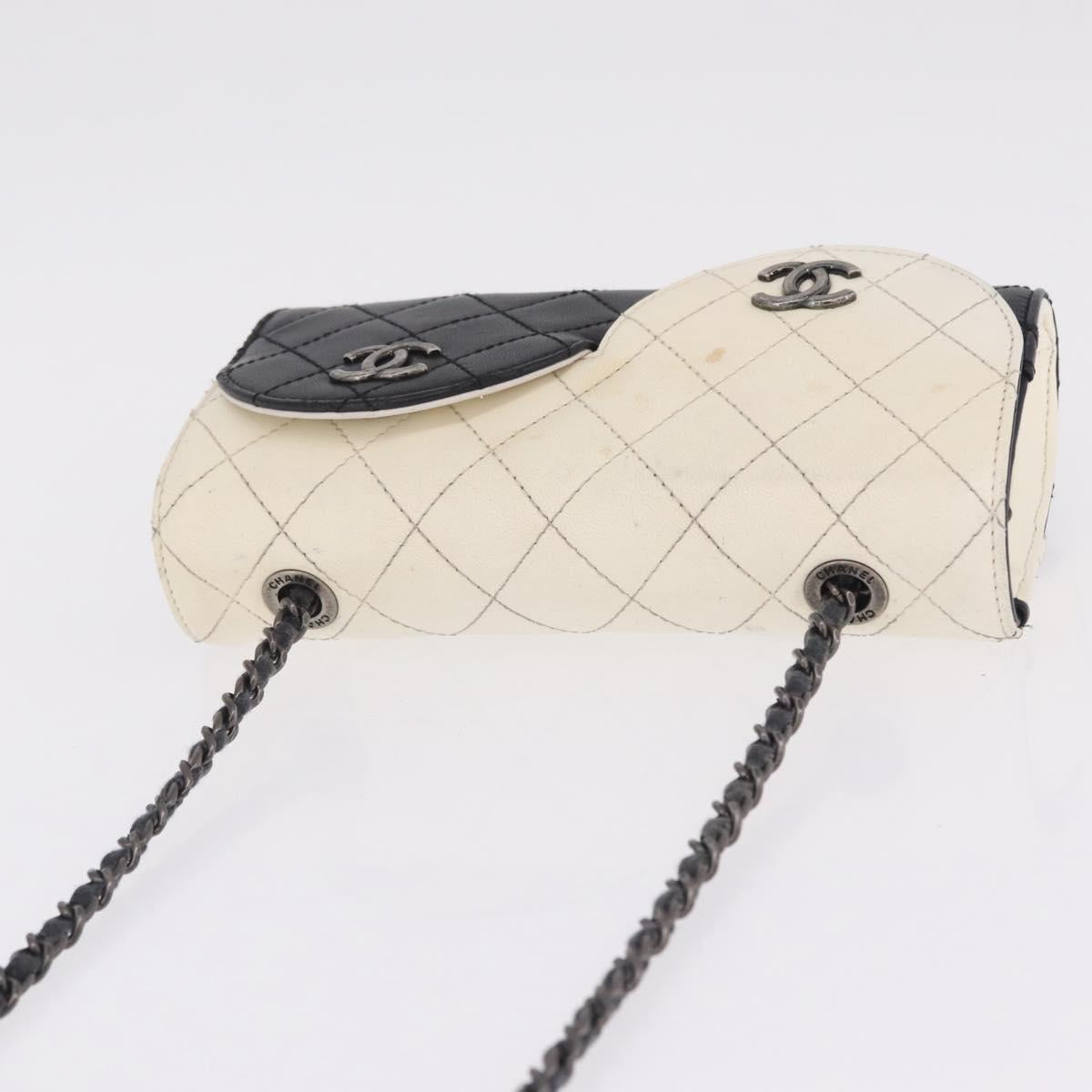 CHANEL Matelasse Chain Shoulder Bag Lamb Skin White Black CC Auth 211337A
