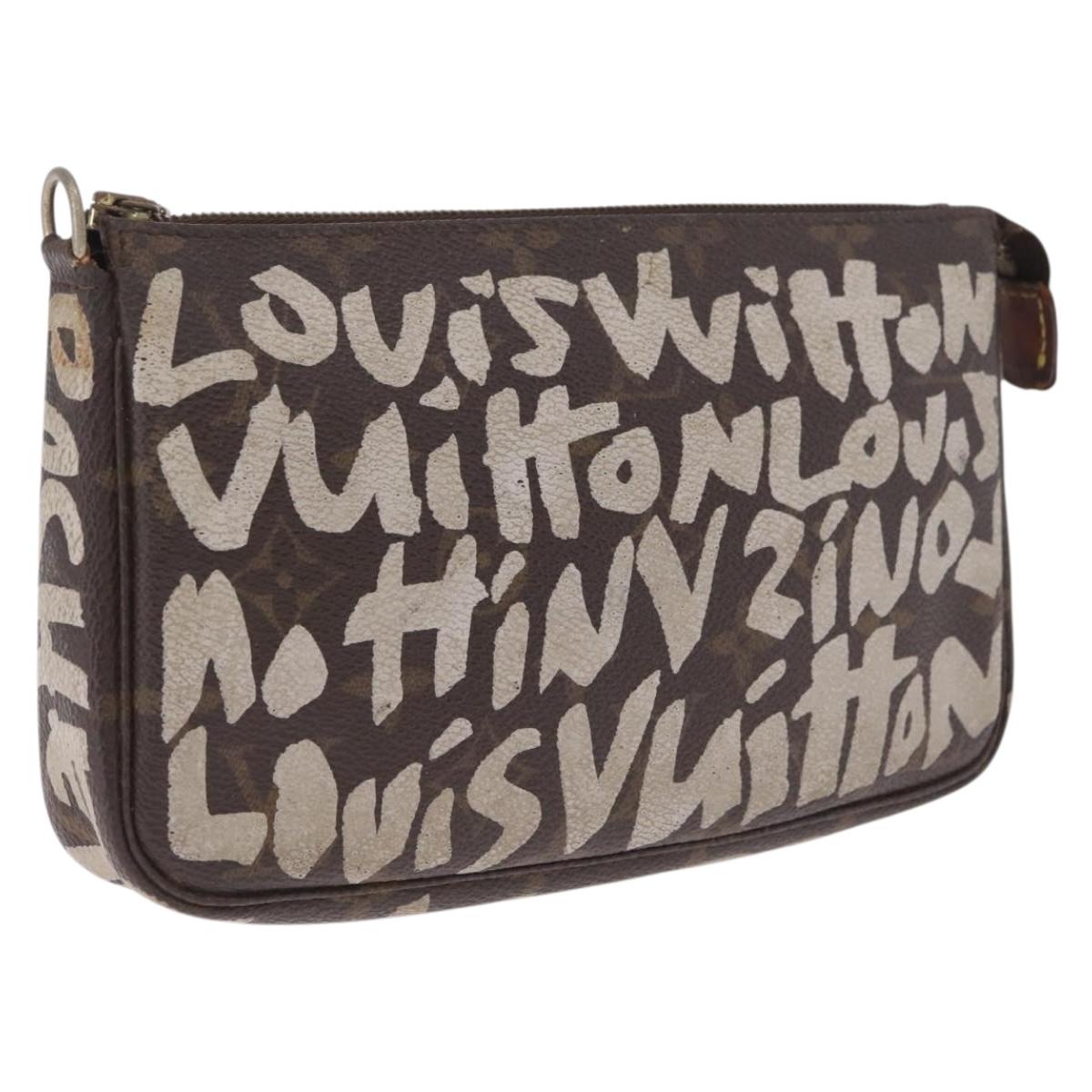 LOUIS VUITTON Graffiti Pochette Accessoires Pouch White M92192 LV Auth 212118