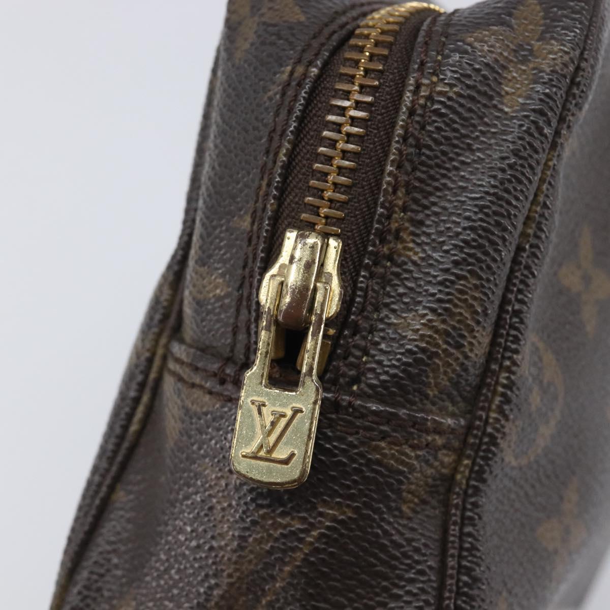 LOUIS VUITTON Monogram Trousse Toilette 18 Pouch M47526 LV Auth 212937