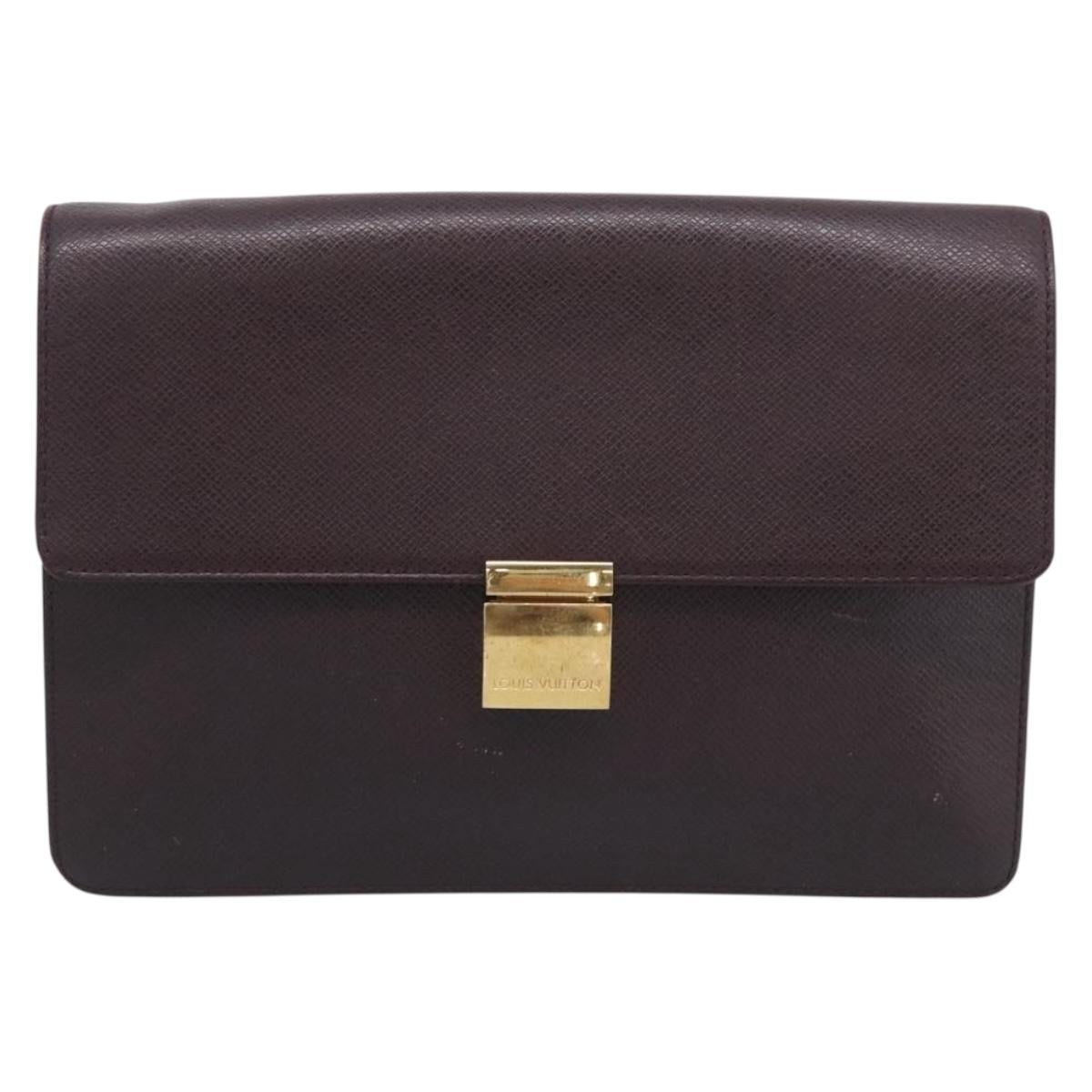 LOUIS VUITTON Taiga Leather Selenga Clutch Bag Acajou M30786 LV Auth 213434A