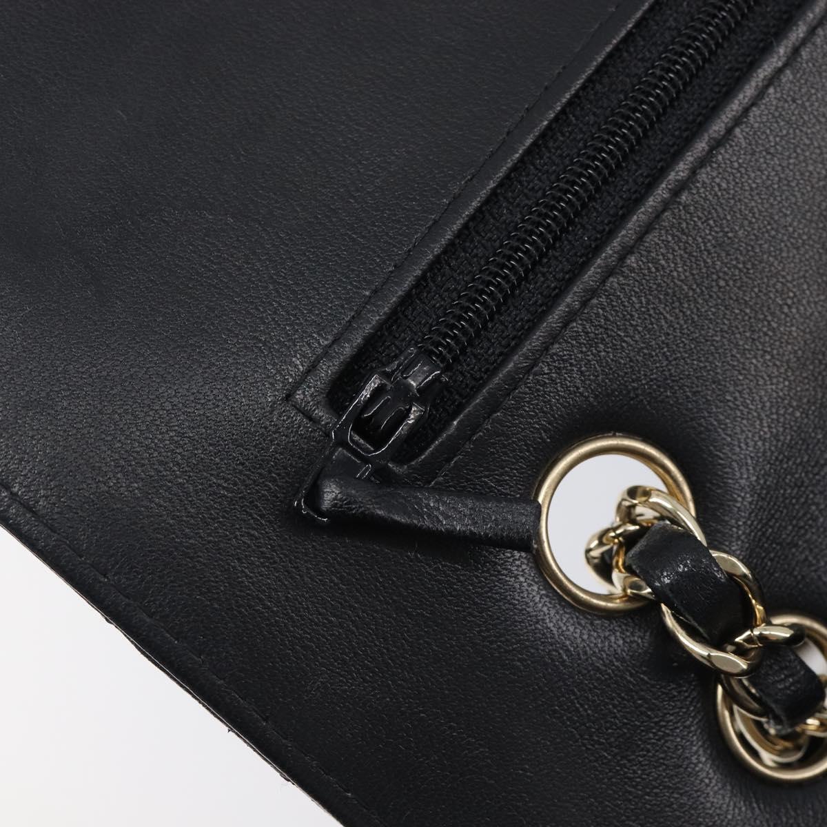 CHANEL Chevron V Stitch Chain Bag Lamb Skin Black Gold CC Auth 213946SAM