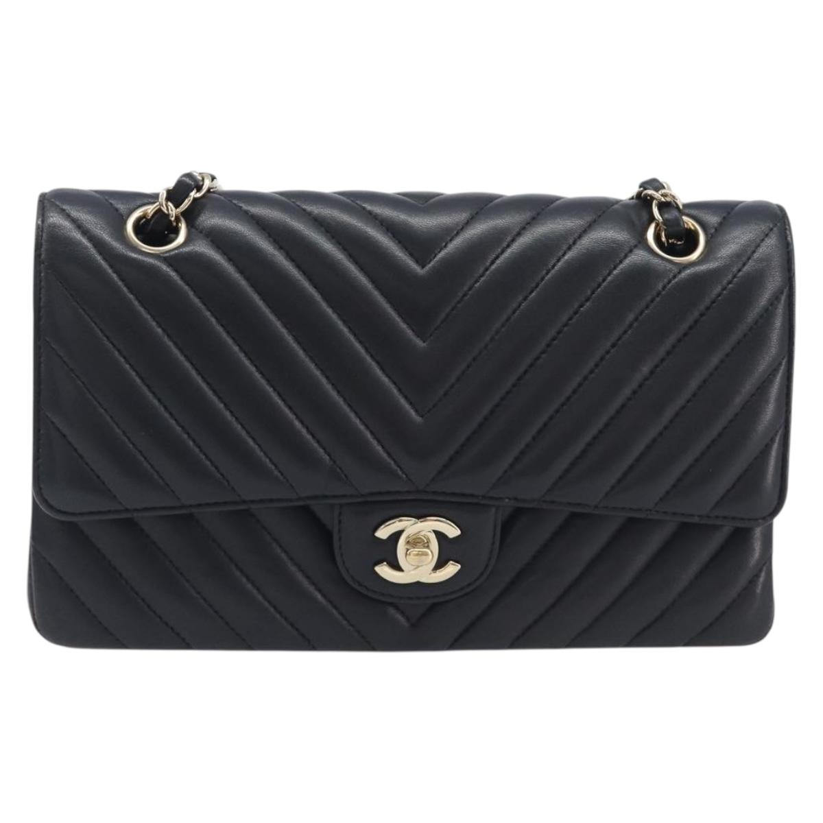 CHANEL Chevron V Stitch Chain Bag Lamb Skin Black Gold CC Auth 213946SAM