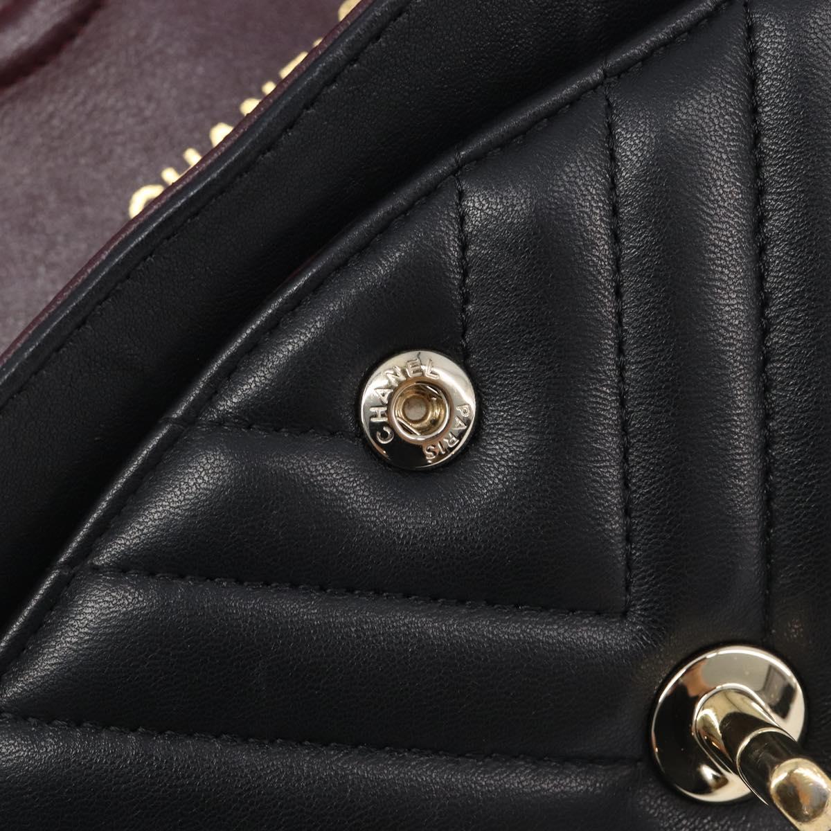 CHANEL Chevron V Stitch Chain Bag Lamb Skin Black Gold CC Auth 213946SAM