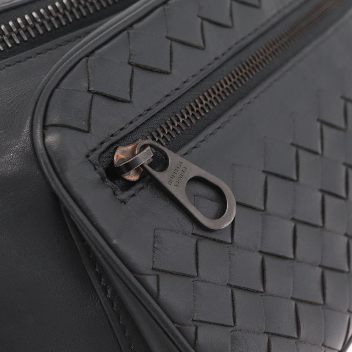 Bottega Veneta INTRECCIATO Body Bag Leather Gray Auth 213950V