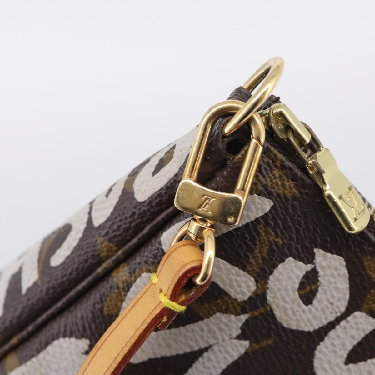 LOUIS VUITTON Monogram Graffiti Pochette Accessoires White M92192 Auth 214798SAV