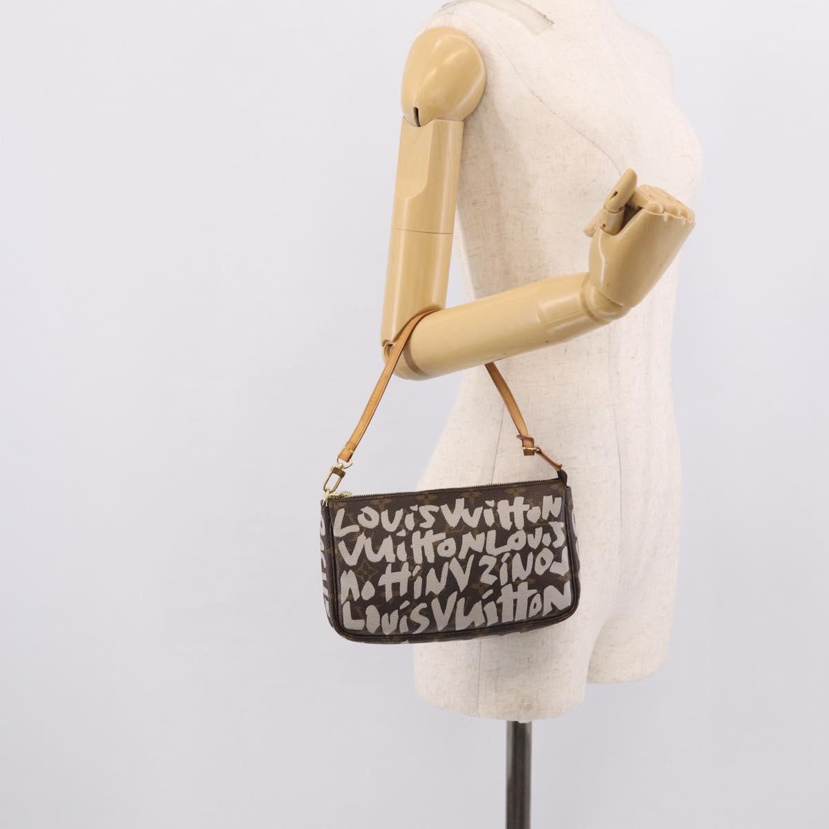 LOUIS VUITTON Monogram Graffiti Pochette Accessoires White M92192 Auth 214798SAV