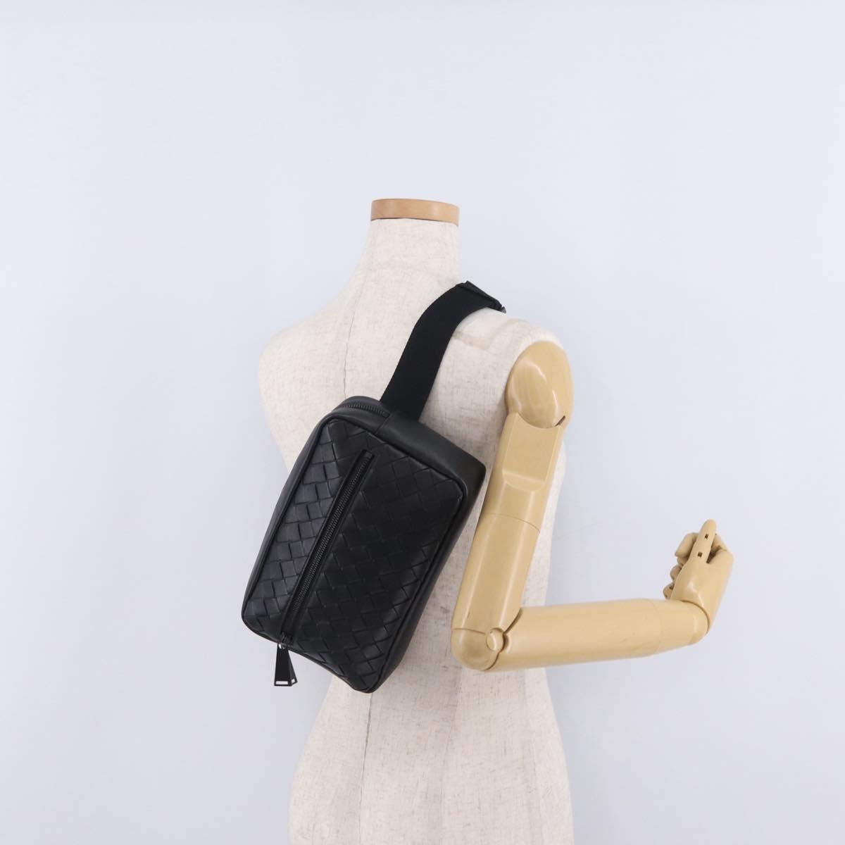 Bottega Veneta INTRECCIATO Body Bag Leather Black Auth 214800V