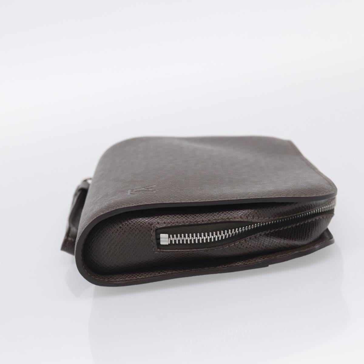LOUIS VUITTON Taiga Baikal Clutch Bag Grizzly M30188 LV Auth 215592A